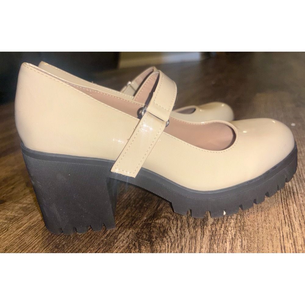 Sun + Stone Beige Patent Mary Jane Chunky Block Heel Lug Sole Pumps Size 7